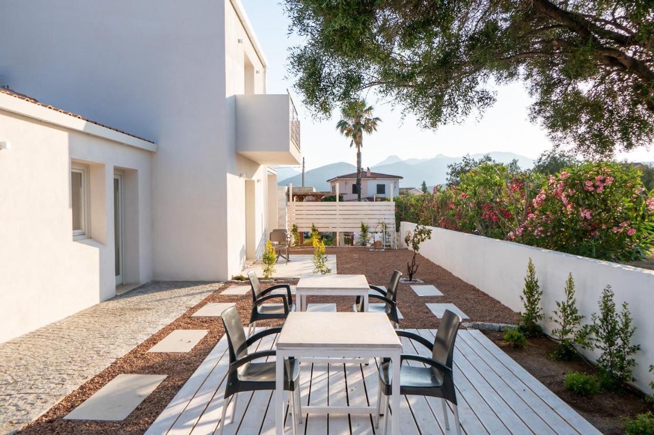Villa Est San Teodoro  Exterior foto
